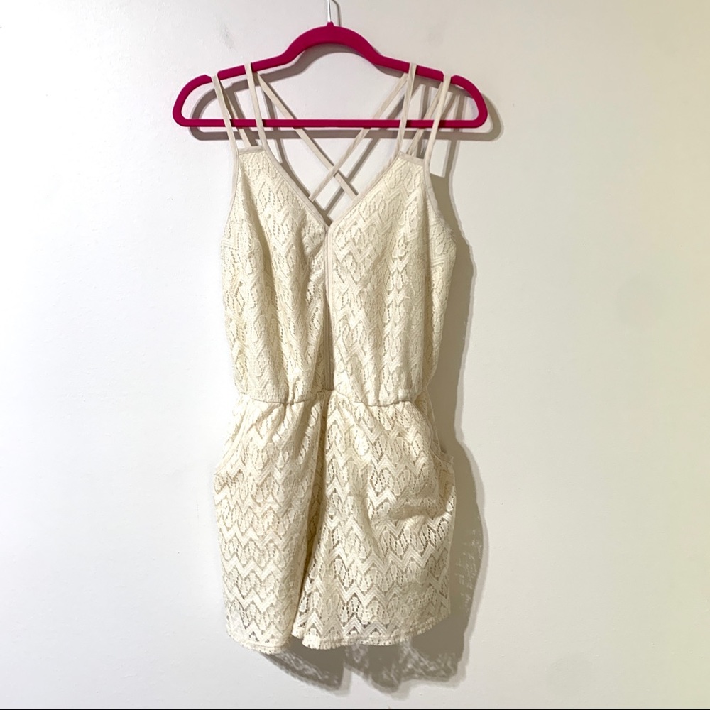 Xhilaration Women’s Cream Lace Romper M